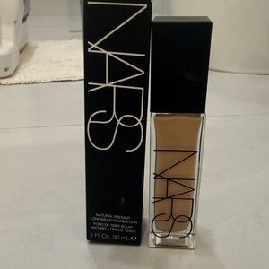 NARS Natural Radiant Longwear Foundation - Vienna Light 4.5